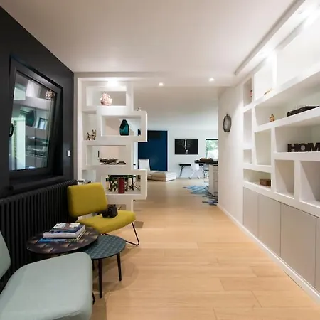 Maison Contemporaine Holiday home