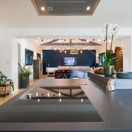 Maison Contemporaine *